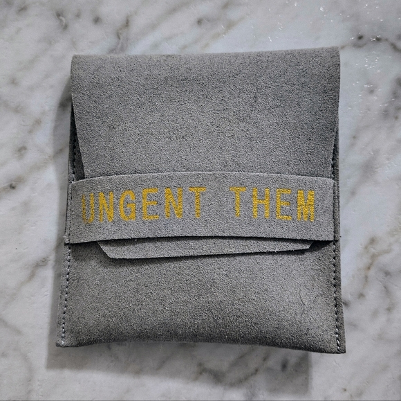 Ungent Them Silver Plated Adjustable 18" Chain with AAA+ Cubic Zirconia Pendant - Picture 8 of 8